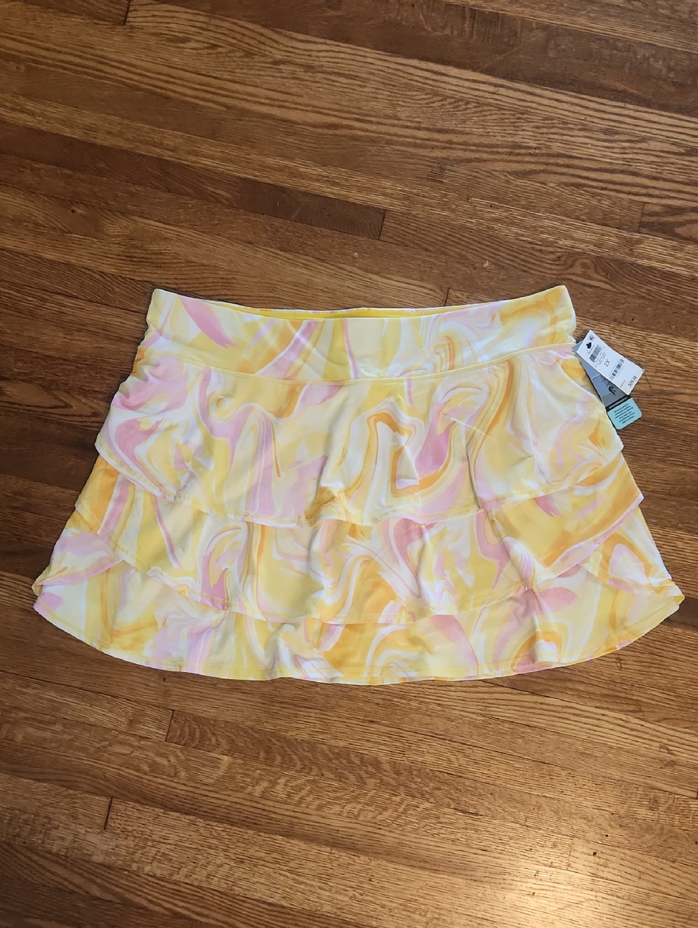 NWT Idealogy Skort in Whirl Lemon